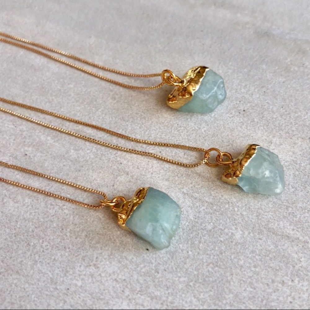 🌟Host Pick🌟 Petit Aquamarine Pendant Necklace